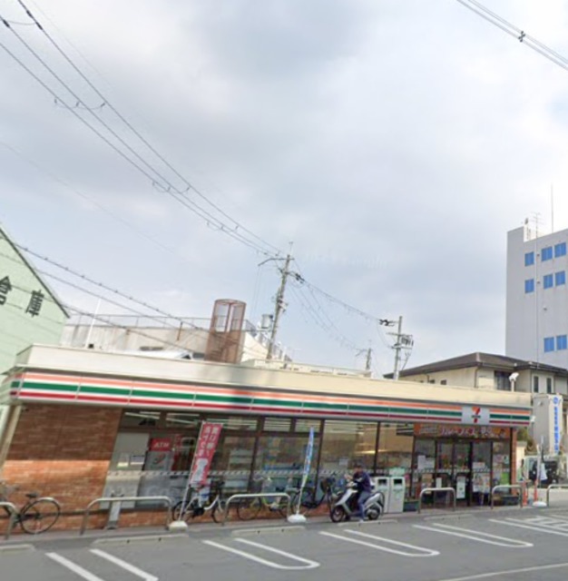 コンビニ　セブンイレブン東大阪川中店（コンビニ）まで477m
