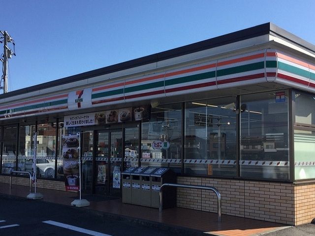 コンビニ　セブンイレブン浜松西ヶ崎店（コンビニ）まで450m