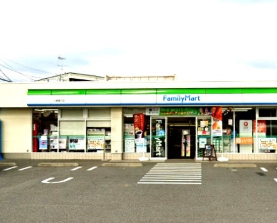 コンビニ　ファミリーマート 川崎登戸店（コンビニ）まで274m