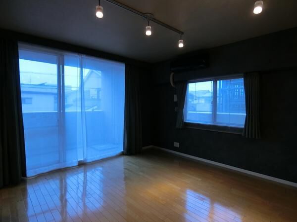 居室・リビング　リビング（2020年4月撮影）