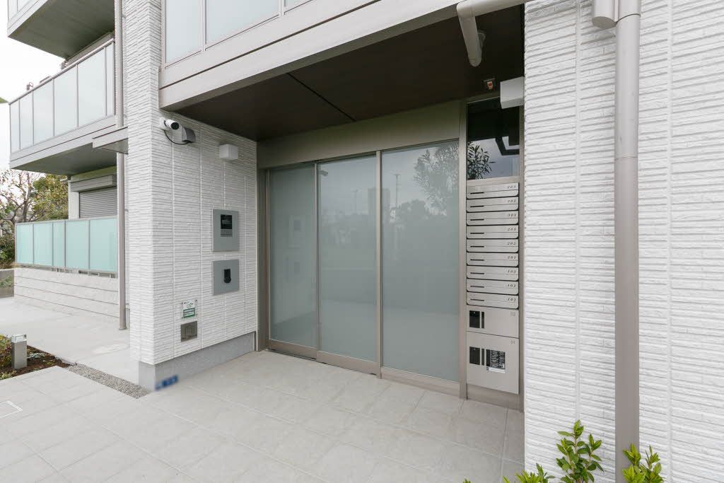 エントランス　オートロック物件でセキュリティ面にも配慮