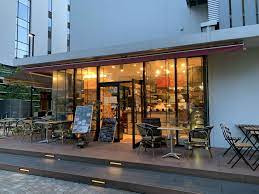 飲食店　Boulangerie a la Demande(ブーランジ（飲食店）まで1546m