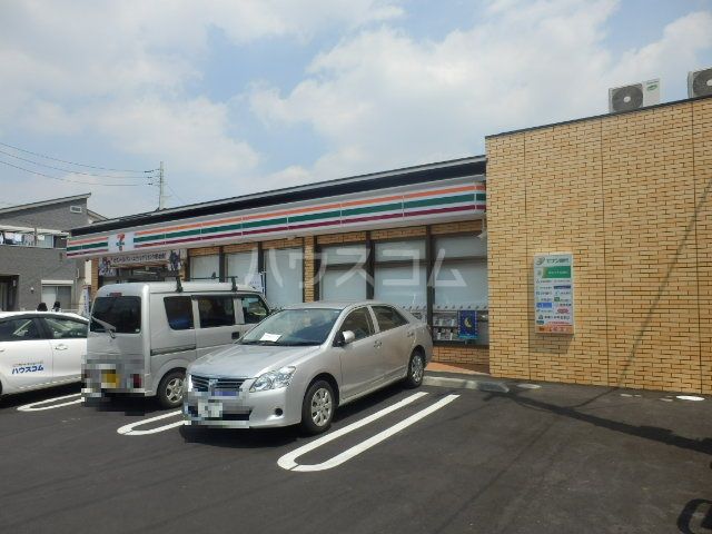 コンビニ　セブン-イレブン浦和桜田２丁目店（コンビニ）まで586m