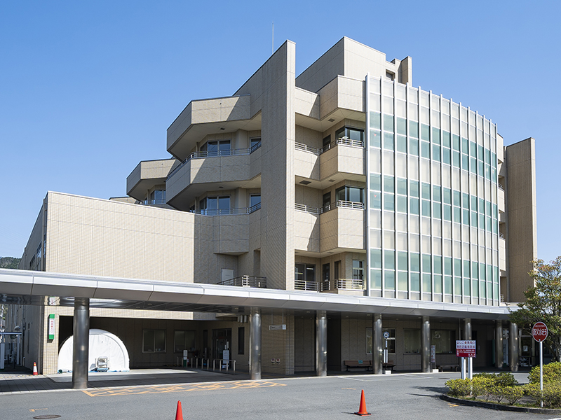 病院　亀岡市立病院（病院）まで405m