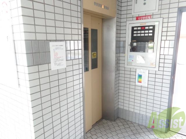 ロビー　エレベーター付きで上の階でも安心です