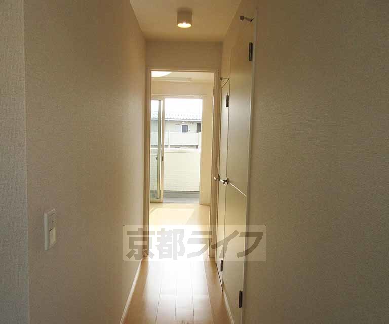 その他部屋・スペース　透き通る廊下