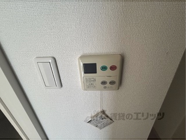 その他設備　給湯器リモコン