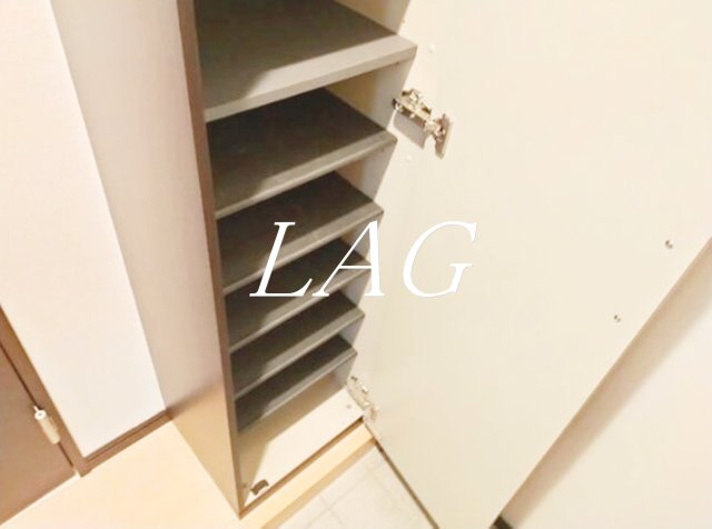 玄関　玄関です。