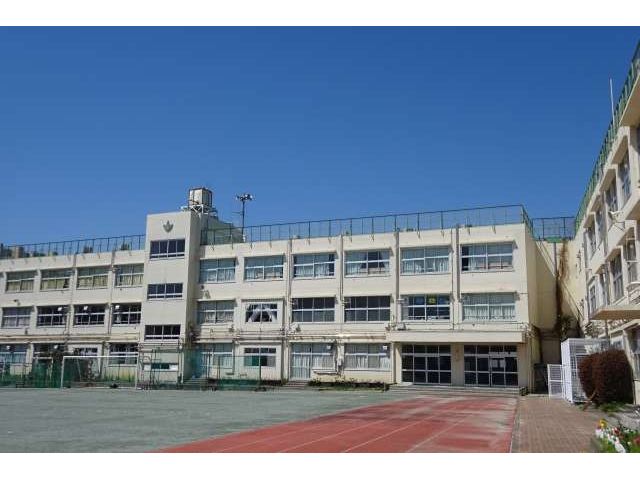 中学校　世田谷区立松沢中学校（中学校）まで655m