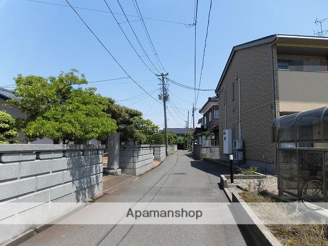 その他　前面道路（その他）まで0m