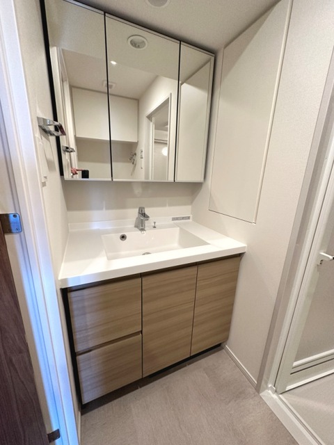 洗面設備　※写真は同タイプ住戸です。