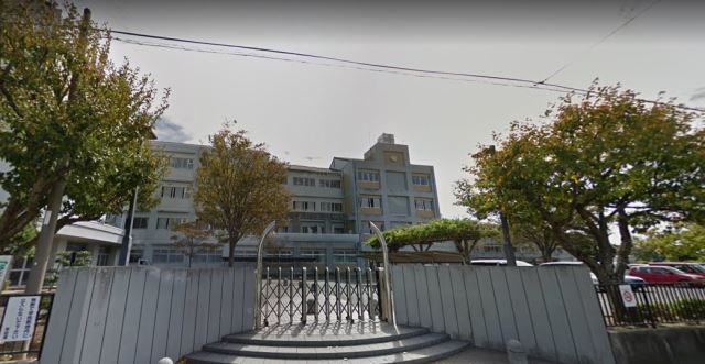 中学校　市立大洲中学校（中学校）まで420m