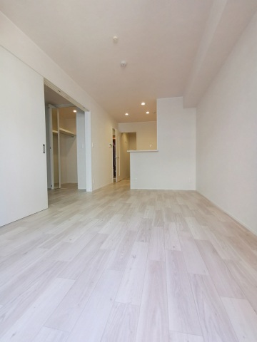 居室・リビング　カウンターキッチンのあるリビング