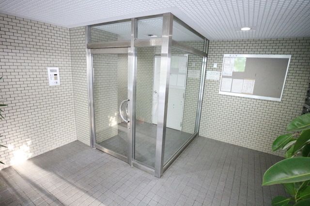 エントランス　★安心のオートロック完備★