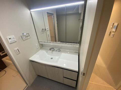 洗面設備　洗髪洗面化粧台