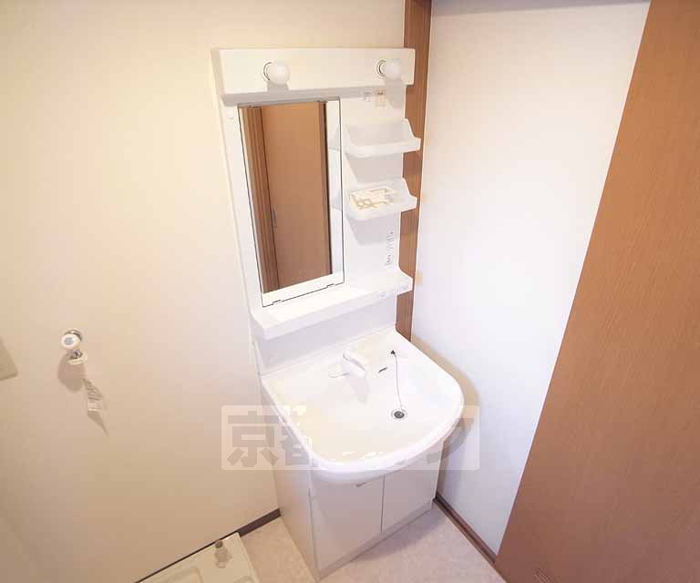 洗面設備　シャンプードレッサーです。