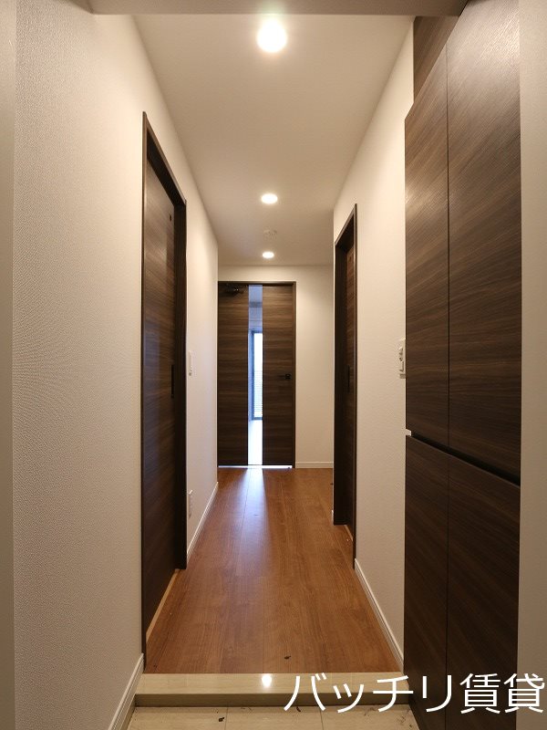 玄関　※同マンション別部屋写真の為、現状優先。