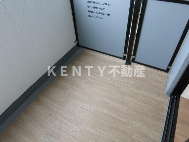 バルコニー　陽当たり良好なバルコニーです