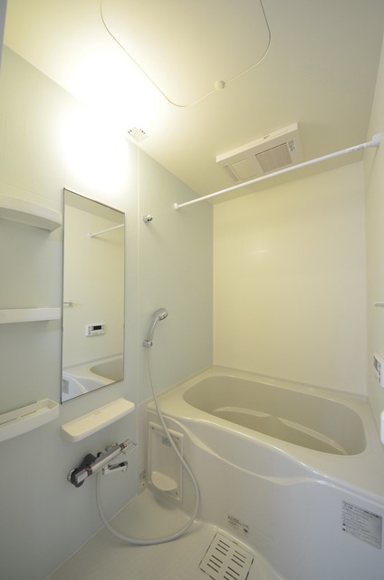 バス・シャワールーム　★ゆったりとしたバスルームで癒しのひと時を…★