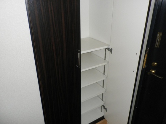 玄関　※別室の写真です