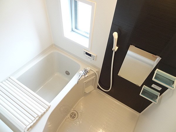 バス・シャワールーム　※別部屋参考画像