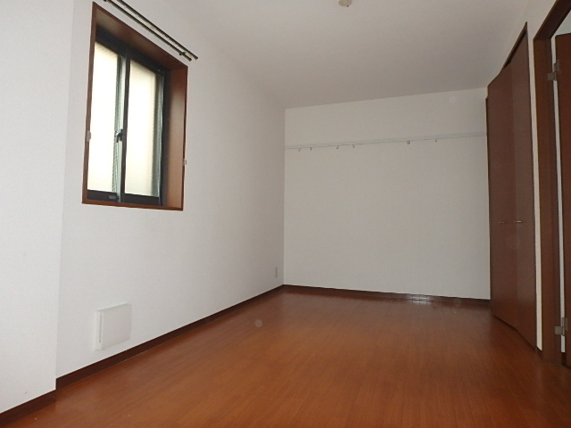 その他部屋・スペース　ゆとりのある洋室７帖。