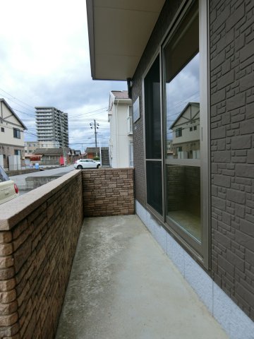 バルコニー　イメージ101号室の写真（反転あり）