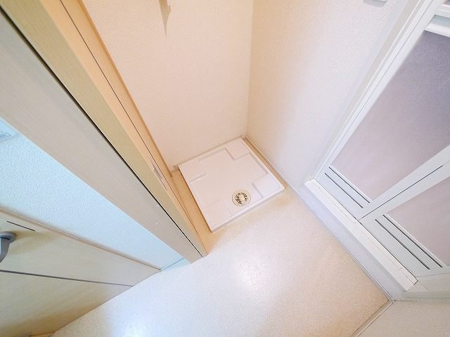 その他設備　室内に洗濯機の設置スペースがあります
