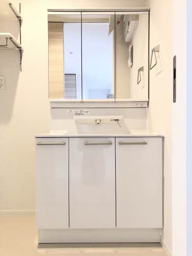 洗面設備　シャワー付洗面台♪