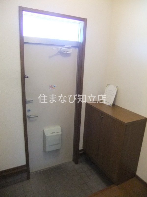玄関　Ｂ棟　同型写真