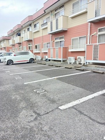 駐車場　駐車場完備です