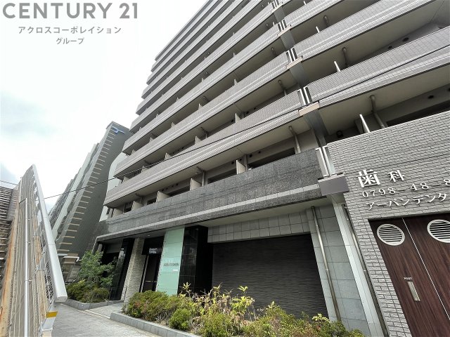 建物外観　オートロック付きで外部からの出入りがなく安心です