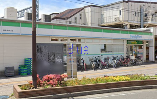 コンビニ　ファミリーマート（コンビニ）まで114m