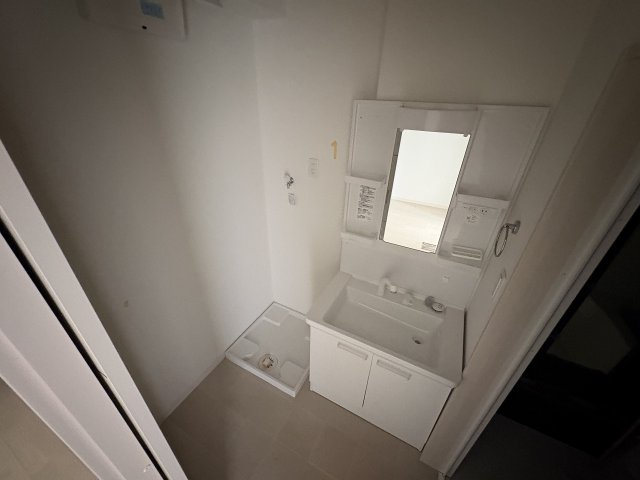 洗面設備　コンパクトで使いやすい洗面所