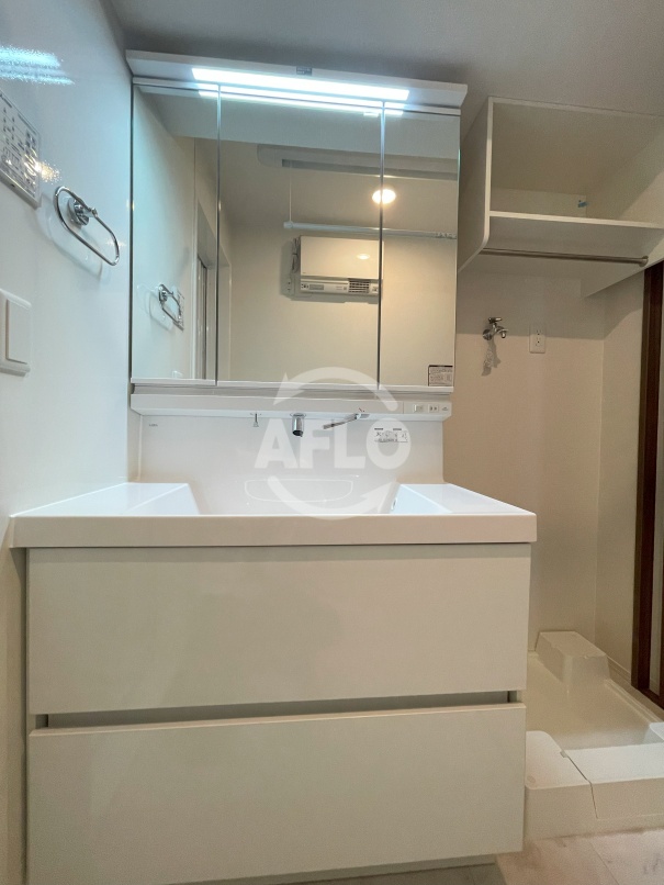 洗面設備　モンテゾーロ西田辺　独立洗面台