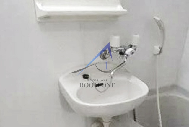 洗面設備　洗面台です。