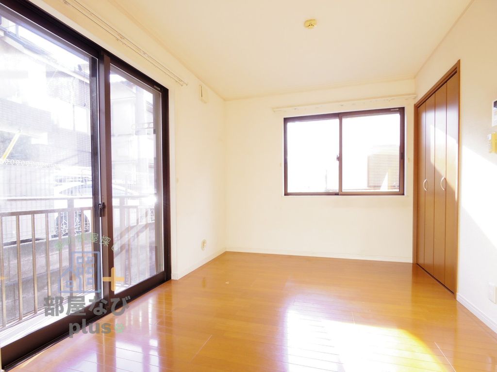 居室・リビング　※他号室写真です