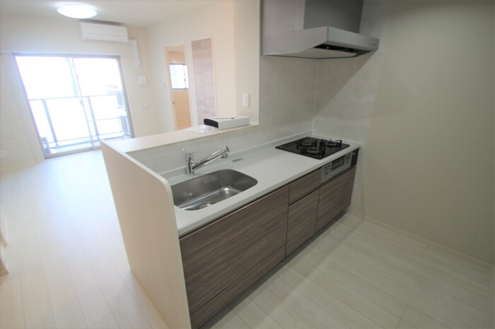 キッチン　別部屋のお写真となります。