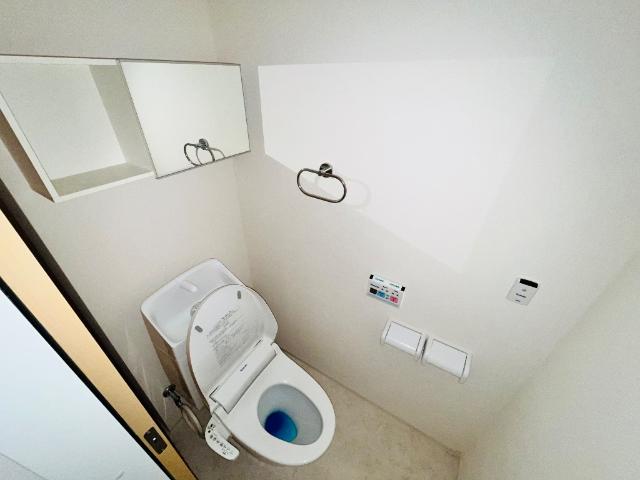 トイレ　トイレ