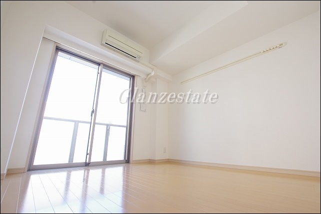 居室・リビング　☆白を基調とした明るい室内☆