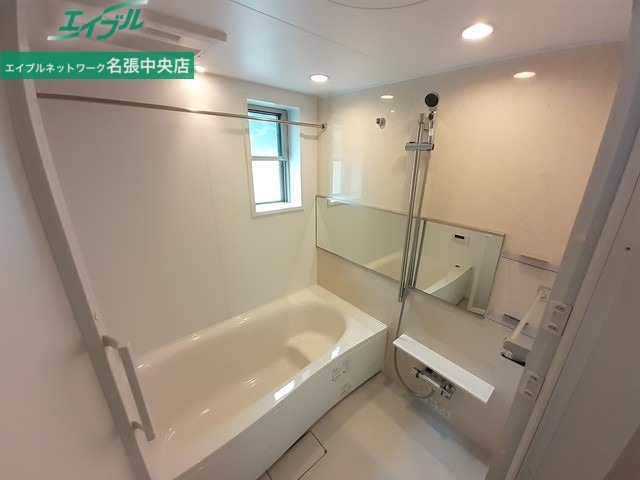 バス・シャワールーム　同型参考写真