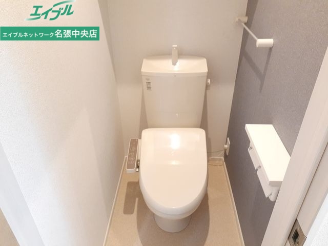 トイレ　同型参考写真