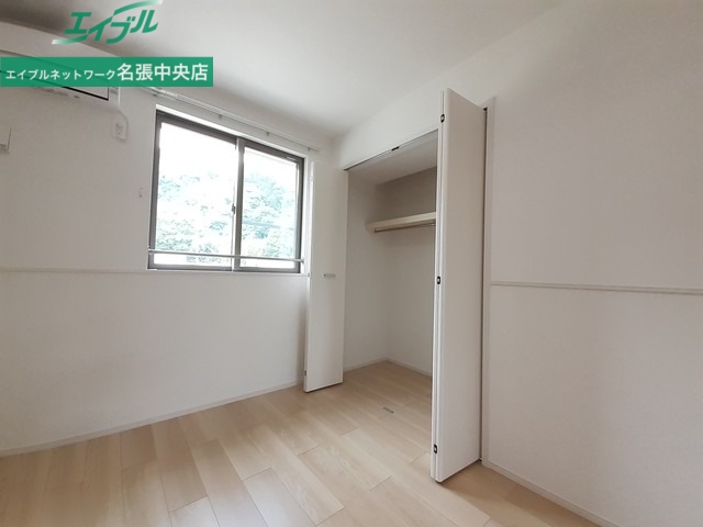 収納　同型参考写真