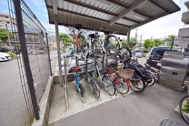 その他共有部分　～自転車はこちら～