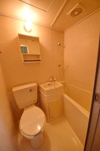 バス・シャワールーム　★お部屋探しはタウンハウジング高幡不動店まで★