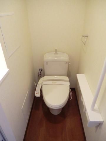 トイレ　ウォシュレット有