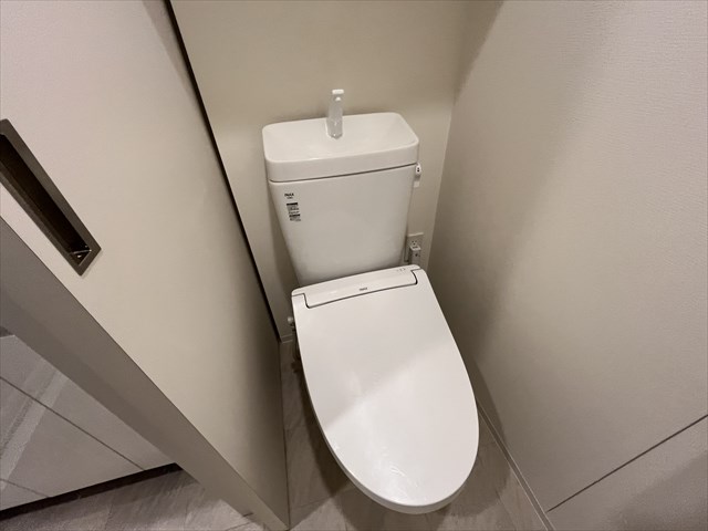 トイレ　※別部屋参考写真