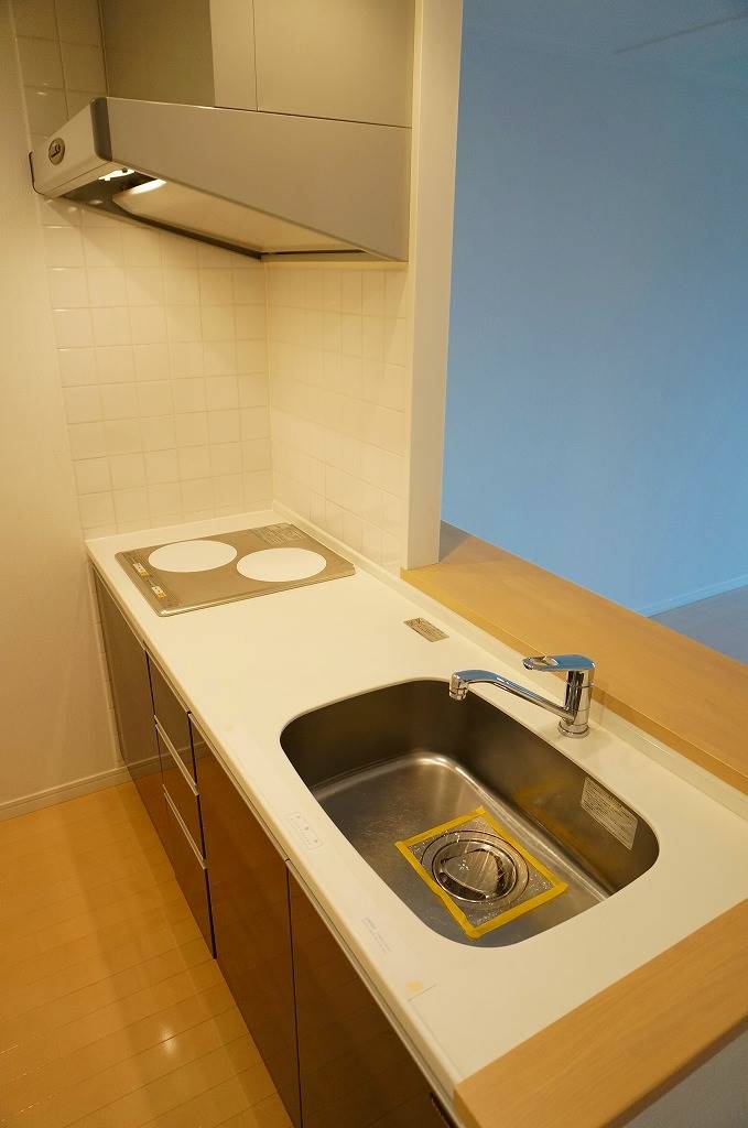 キッチン　ＩＨカウンターシステムキッチン採用