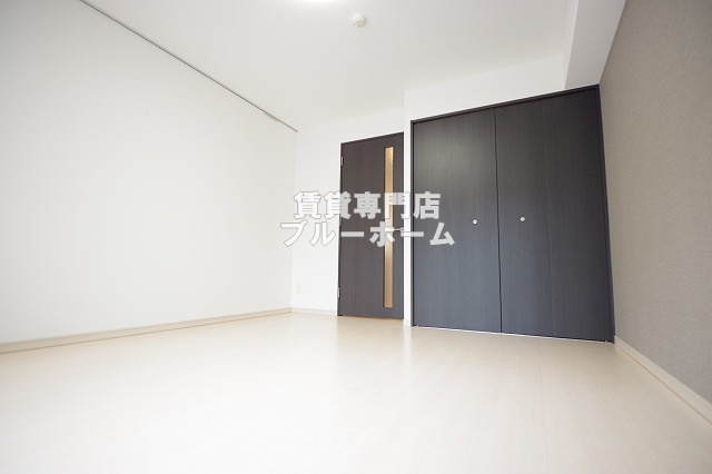 その他部屋・スペース　別角度からの洋室です！