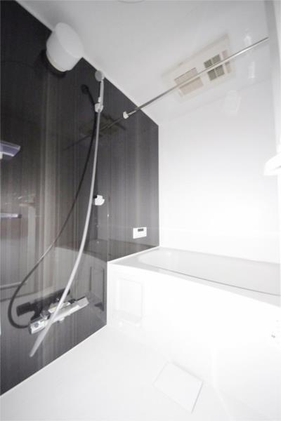 バス・シャワールーム　バス／シャワー